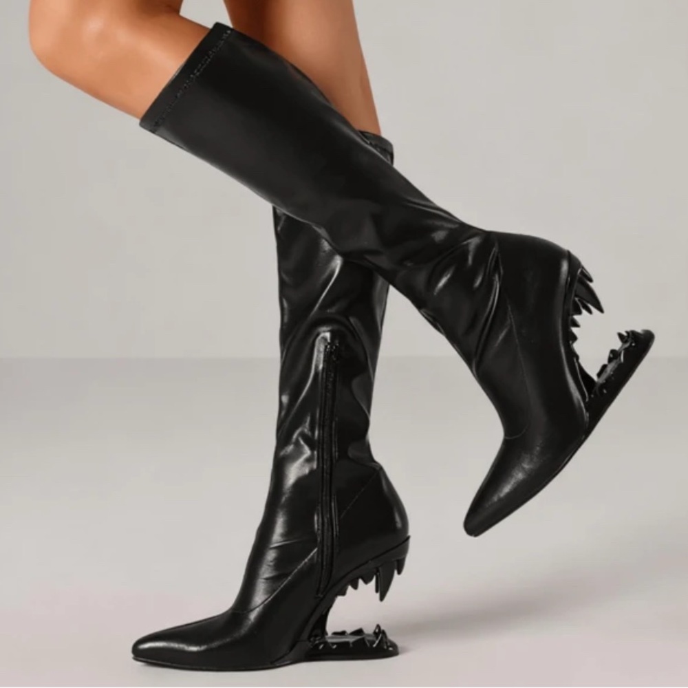 Black Women's Knee-High Boots NWT